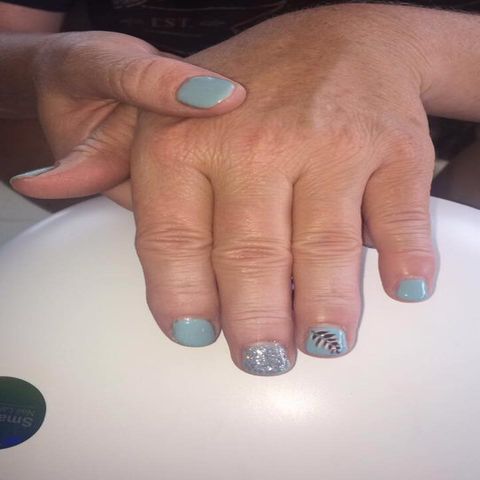 Kylie at Aphrodite, beauty salon in McCook, NE